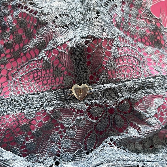 Victoria’s Secret Pink Lace High Neck Bralette Top Size L - Picture 5 of 7